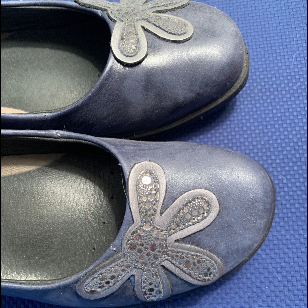Blue flats - Picture 3 of 5